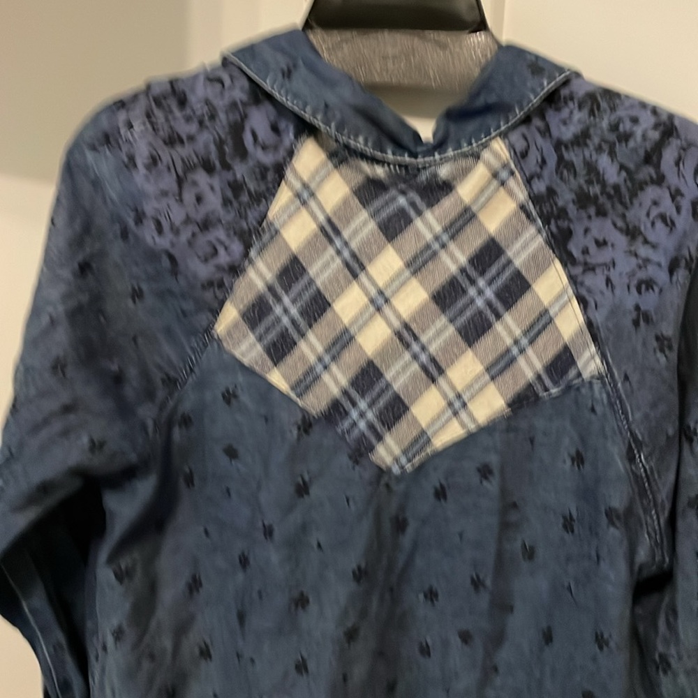 Cute long sleeve shirt by free people - Picture 8 of 9